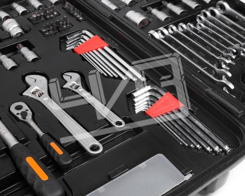 Набор автомеханика универсальный №2 (136 пр.) HORTZ